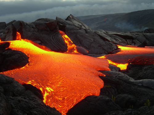 キラウエア火山  活発な噴火活動